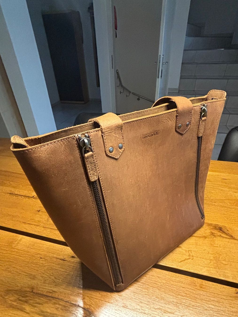 Sacs femmes: Braune Glatt-Lederhandtasche, Adrian Klis, Handmade – D'occasion à Möhlin par MichaBS85