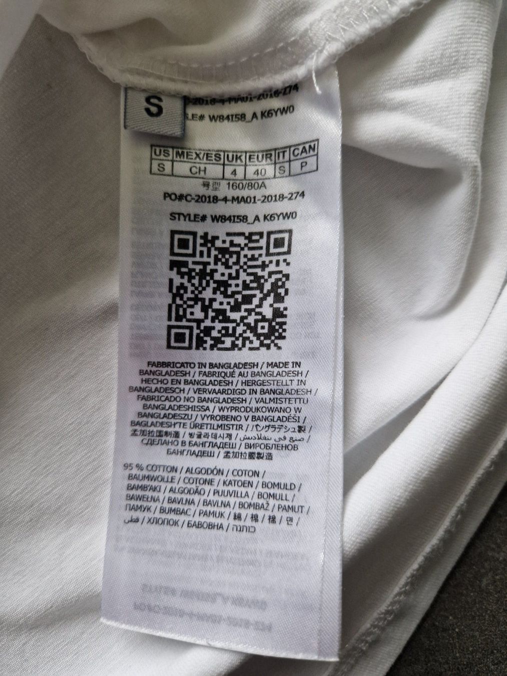 Guess T-Shirts: GUESS  T-shirt Size S – Gebraucht aus Mezzovico von maemy 2