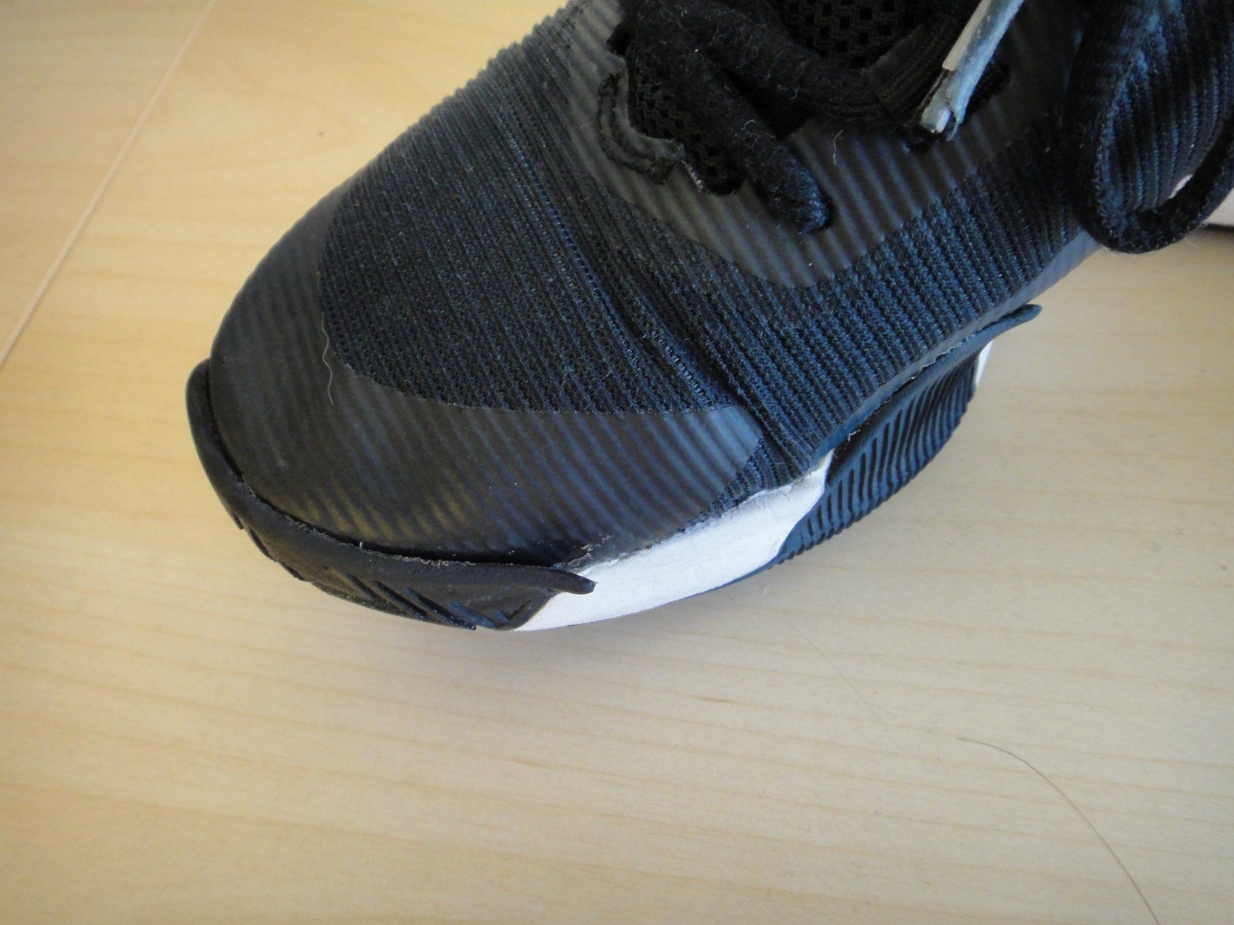 Nike Scarpe per ragazzi: Nike Air Max Sneaker Schuhe Turnschuhe Gr 40 Schwarz – Usato da Winterthur venduto da LemonTree5 3