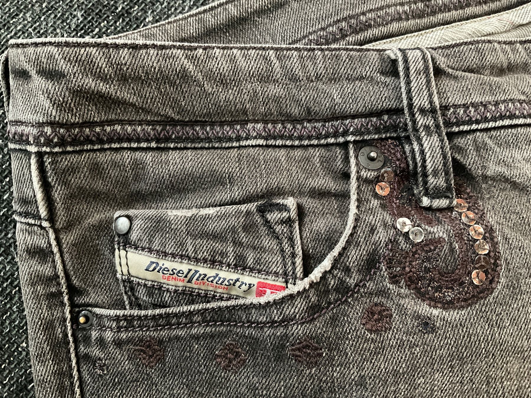 Diesel Jeans: Diesel Damen Jeans, Grösse 32/34 – Gebraucht aus Zufikon von AGLAOPHOTIS 7