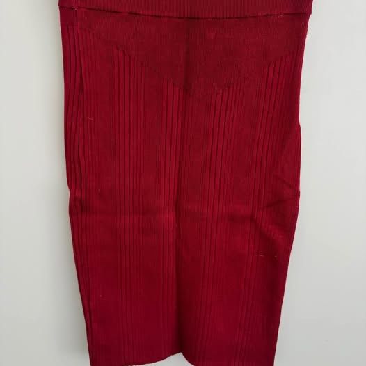 Guess Röcke: Jupe moulante Guess bordeaux – Neu (gemäss Beschreibung) aus Dompierre FR von Laetitia1999 1