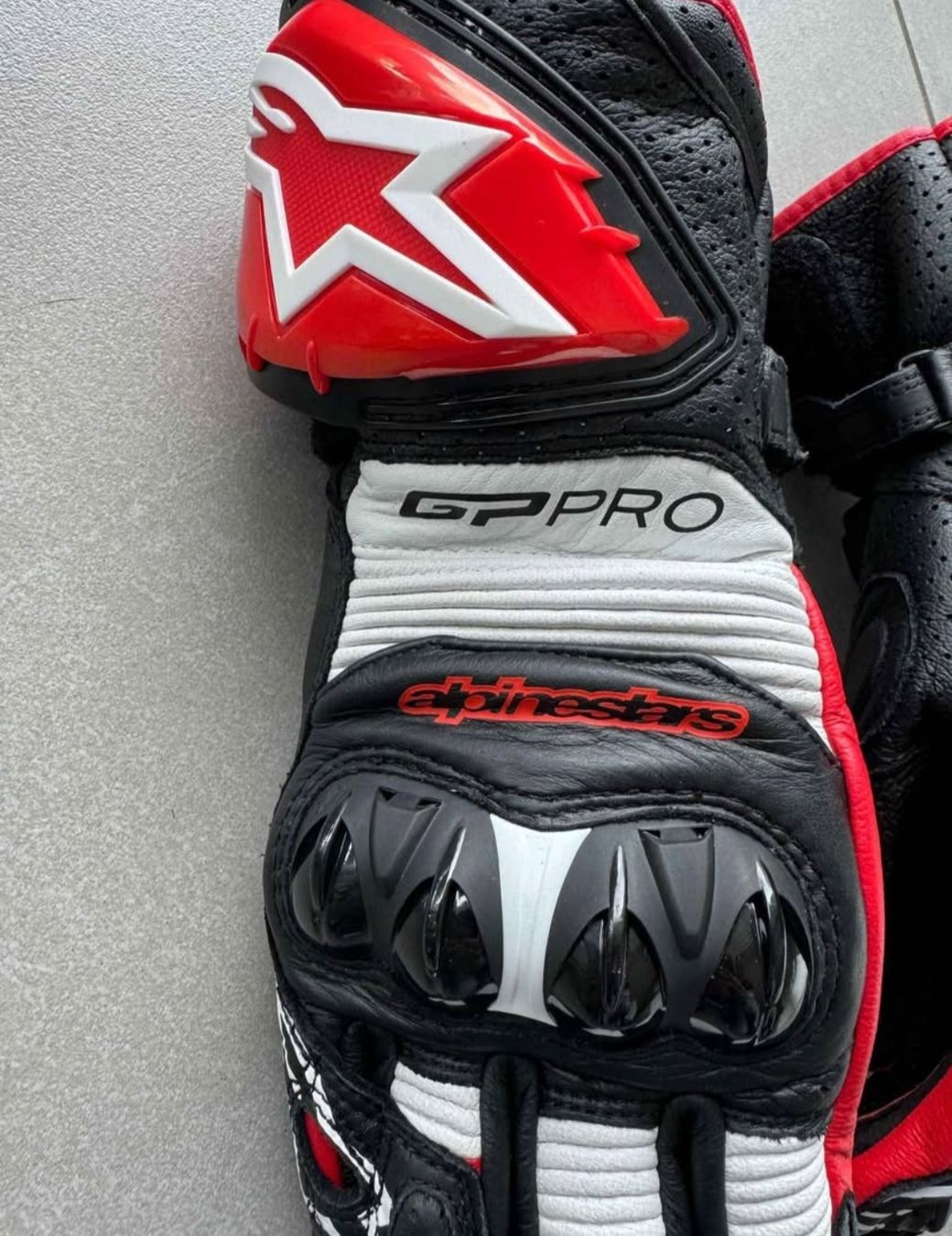 Alpinestars Altri accessori da uomo: Motorradhandschuhe Alpinestar Gr. M  Neu – Nuovo e nell'imballaggio originale da Niederried b. Kall venduto da gabber23 3