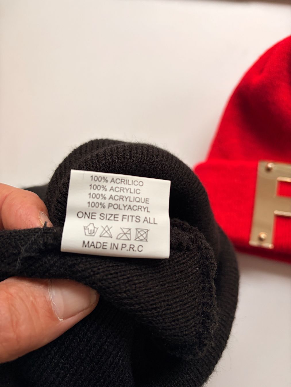 Copricapi, berretti & cappellini: 2 coole Mützen – Usato da Basel venduto da pat7777777 9