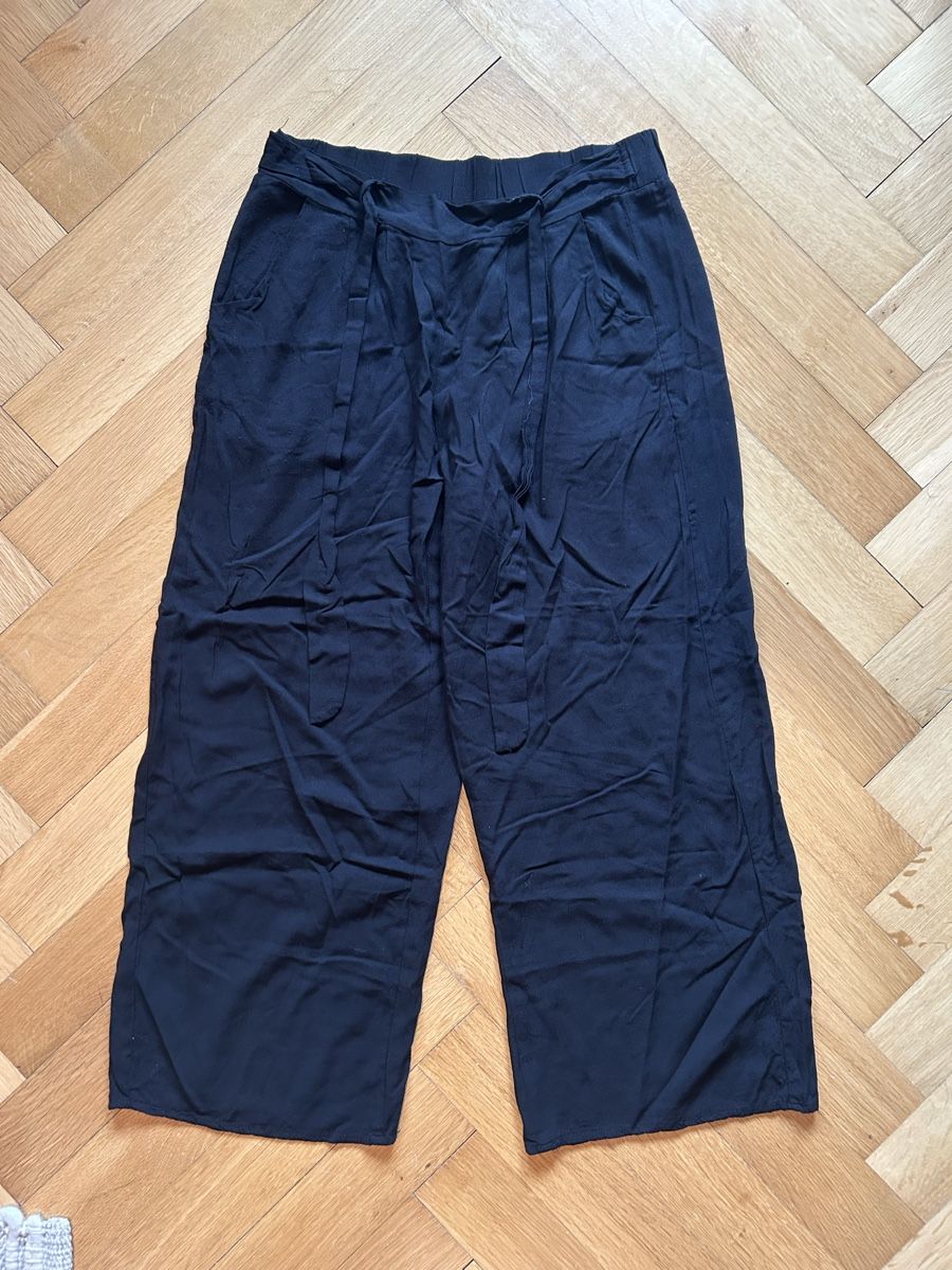 Hosen: Stoffhose 3/4 (M) – Gebraucht aus Basel von stb_27