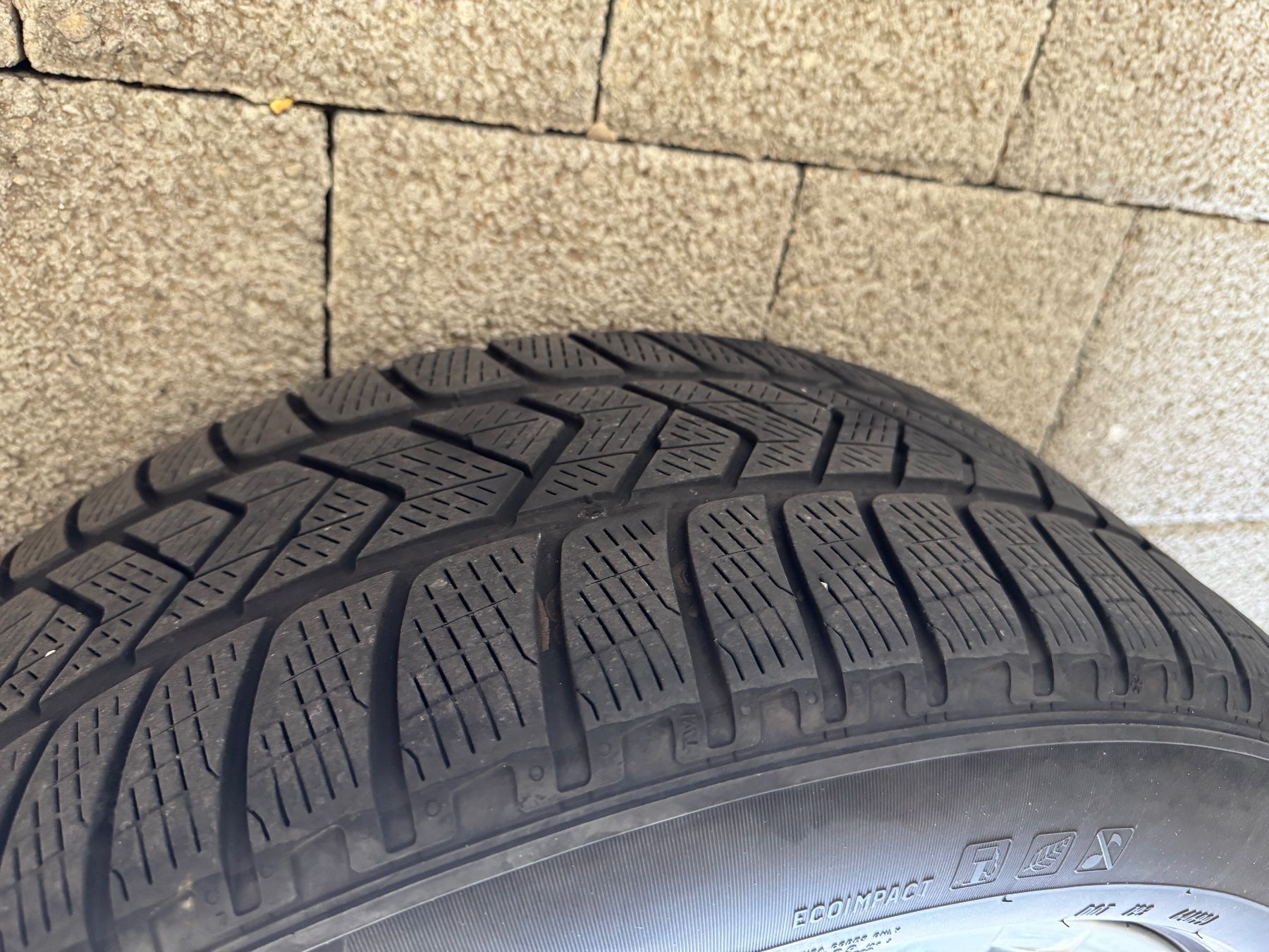 Volkswagen Pneumatici & Ruote complete: VW ID.4 GTX / Audi E-Tron Q4  Winteräder – Usato da Oftringen venduto da Monie4life 1