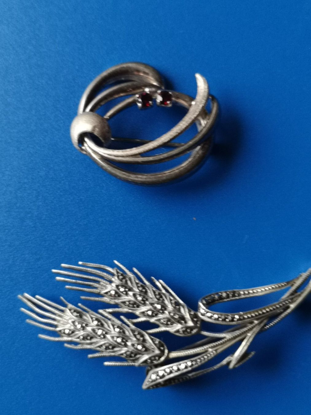 Spille & Fermagli: 2 Silber Brosche 800 & 925 – Usato da Schaffhausen venduto da Leveron13