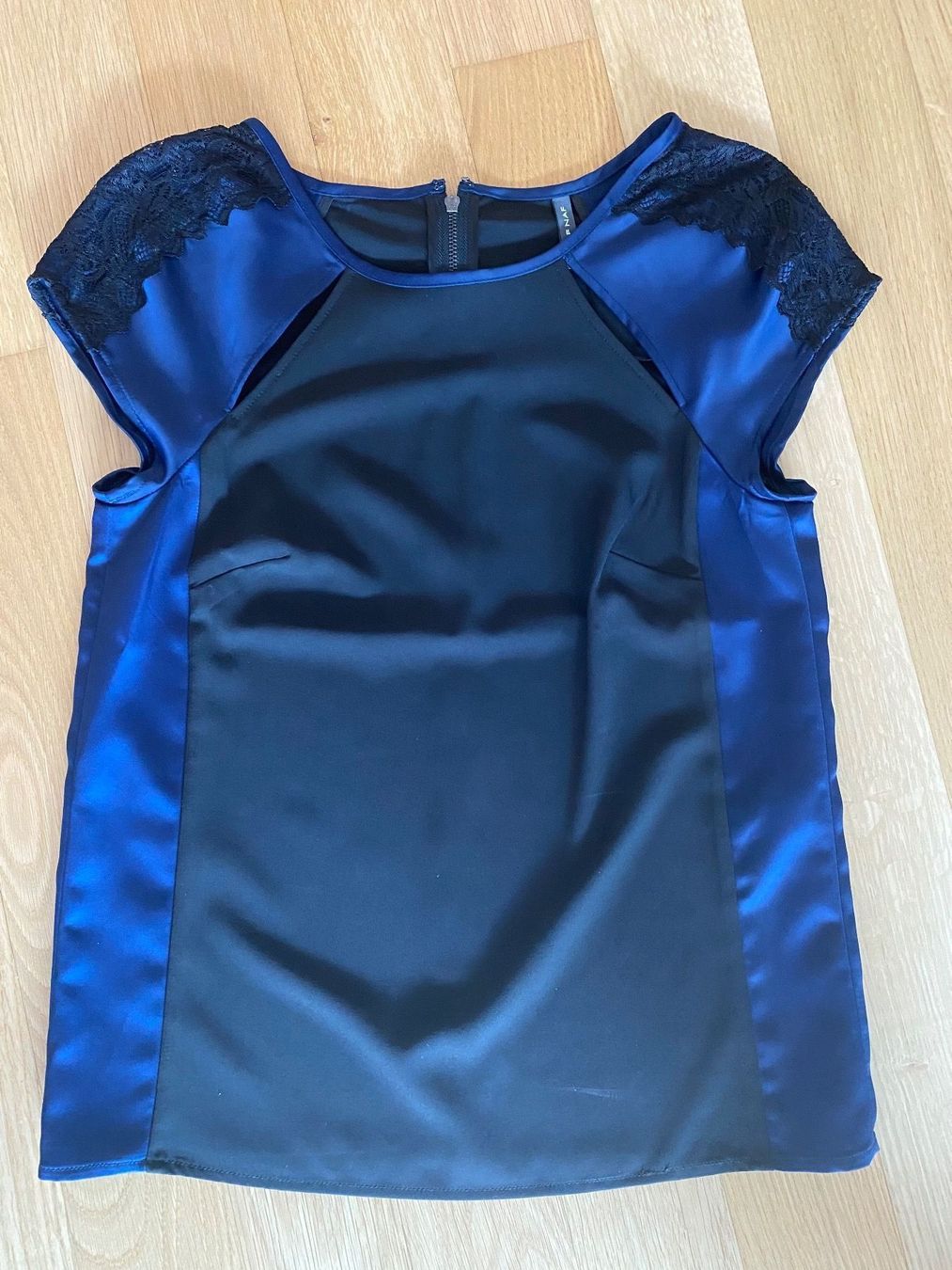 Nafnaf Blusen: Naf Naf Bluse – Neu (gemäss Beschreibung) aus Menznau von Merrick01