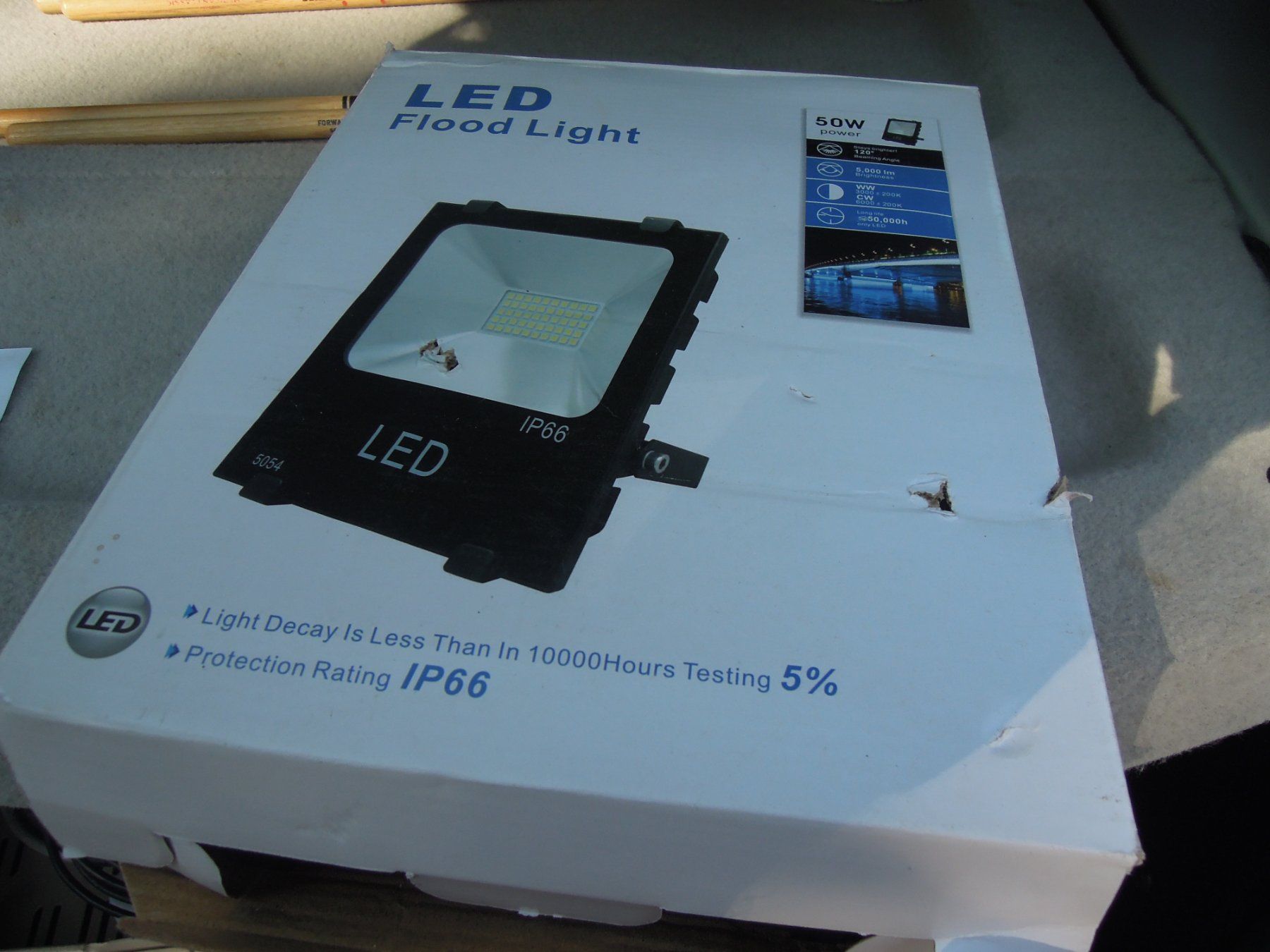 Lampade: LED Flood Light 50w Strahler – Usato da Morbio Inferiore venduto da supermammuth 2