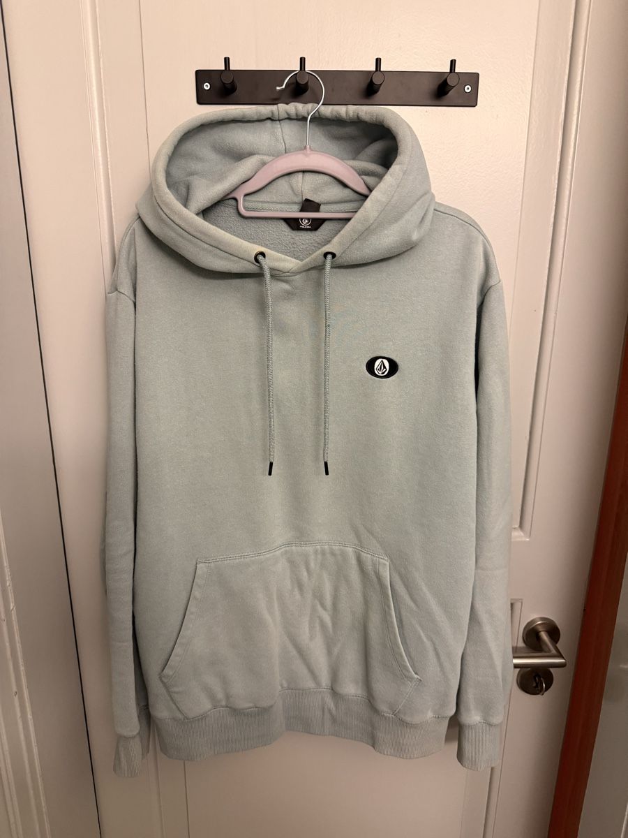 Maglioni & Felpe: Volcom Kapuzenpullover hellblau Grösse L guter Zustand – Usato da Wettingen venduto da Rueetschi