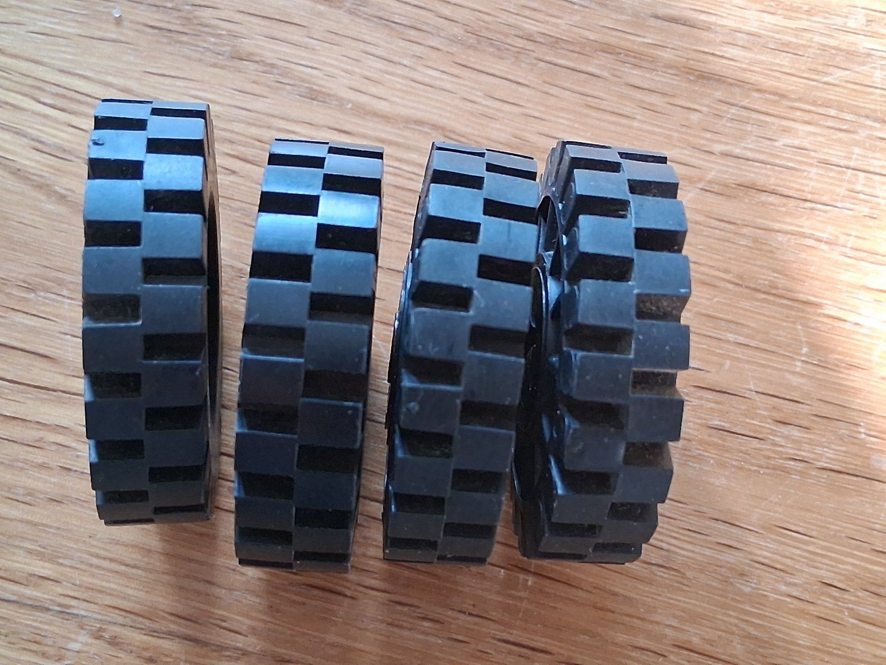 Lego Spielzeuge: LEGO® Technic Räder – Gebraucht aus Thörigen von Beni511