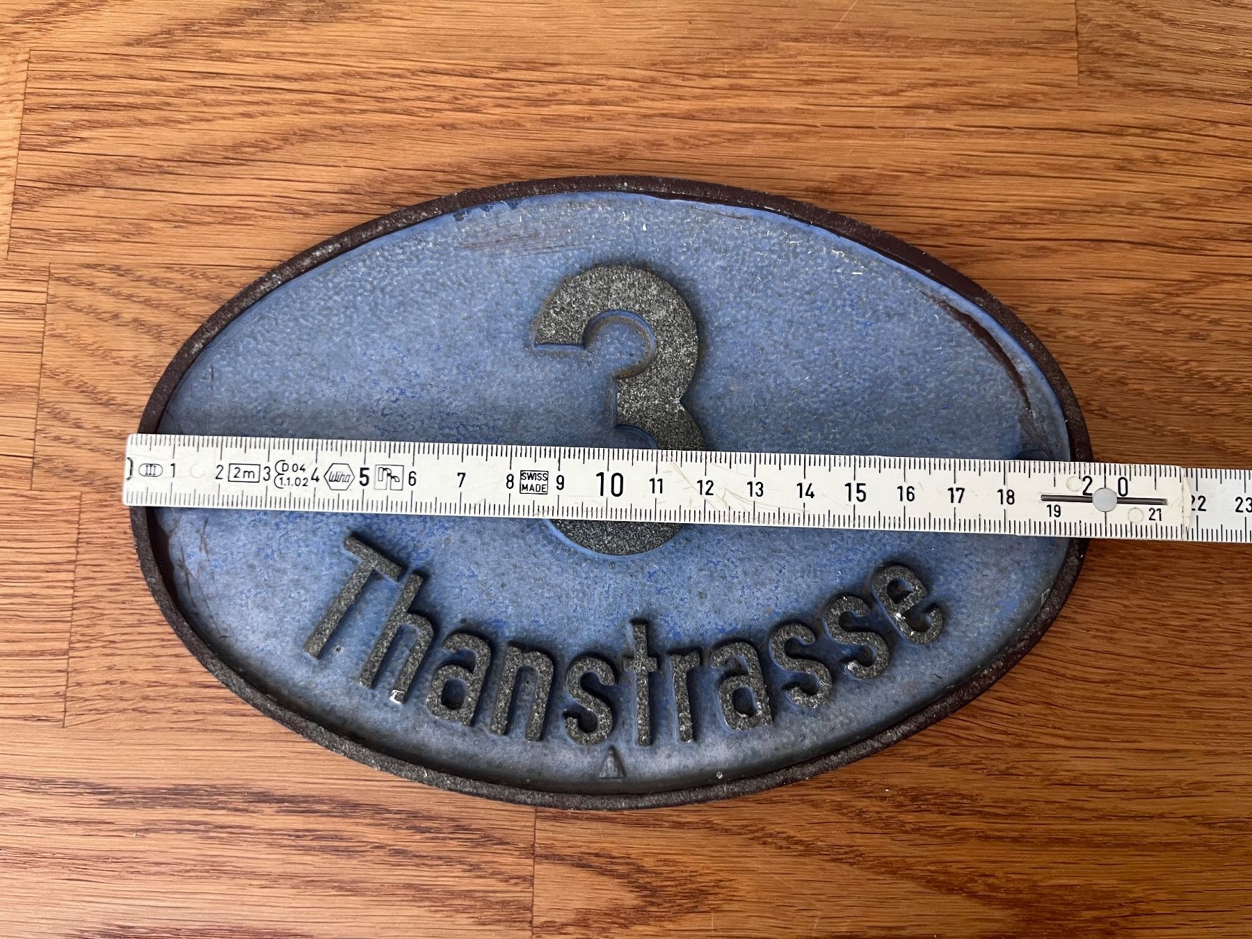 Insegne: Hausnummer 3 Thanstrasse Schild oval blau – Usato da Sursee venduto da abcdxyz 1