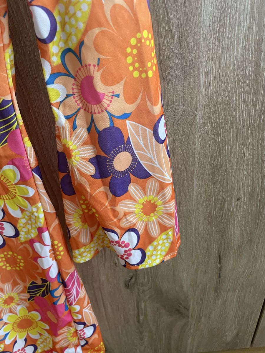 Costumi: Flower power Kleid Grösse M – Usato da Oberwil BL venduto da Petermib 2