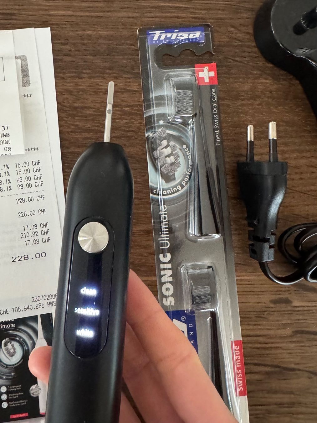 Trisa Cura dei denti: Elektrobürste Sonic Ultimate Black +Refill – Usato da Zürich venduto da mel_6080
