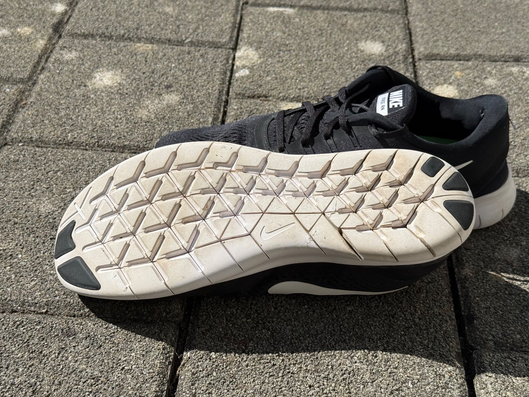 Nike Scarpe da uomo: Nike Free RN Grösse 45 – Usato da Täuffelen venduto da 26JK14 1