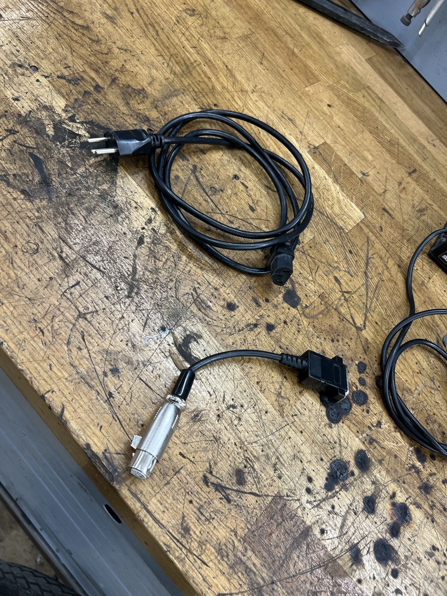 Ladegeräte: Stromer st1 ladegerät mit kabel funktioniert – Gebraucht aus Grüningen von deepamigos 2