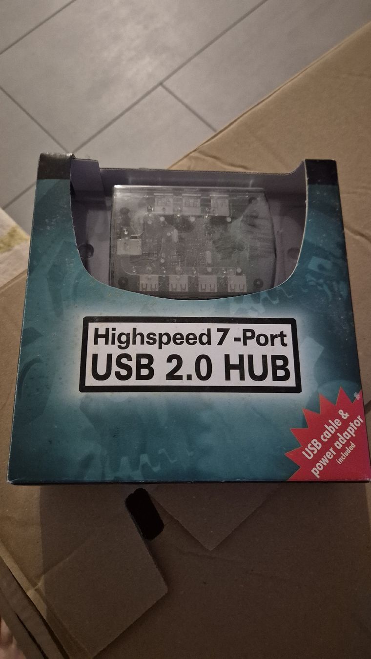 Hub & Switch: Highspeed 8,- Port  ISB 2.0 HUB – Nuovo e nell'imballaggio originale da Buttisholz venduto da inf_9fvt