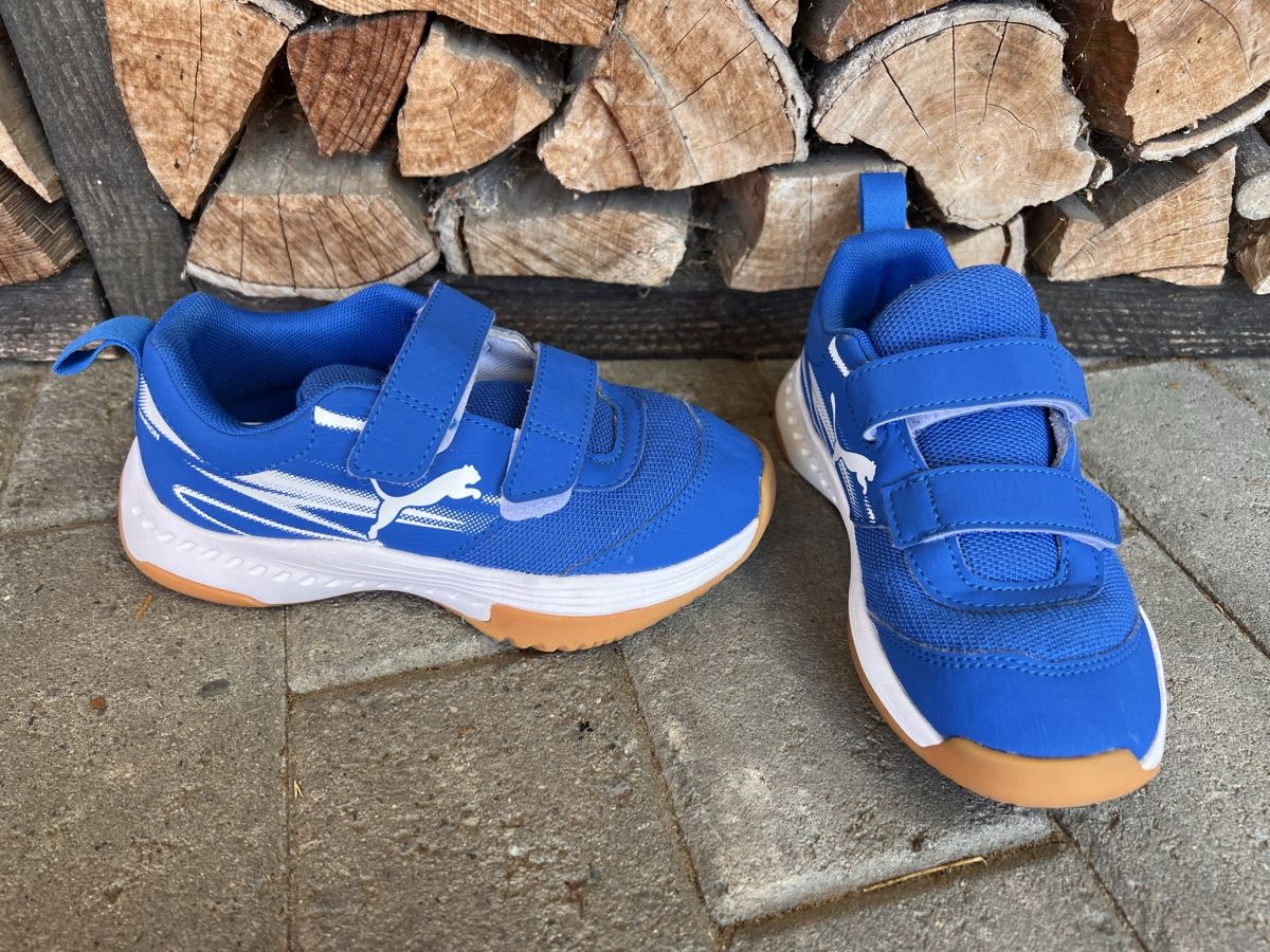 Puma Scarpe da uomo: Chaussures indoor PUMA – Nuovo (secondo la descrizione) da Alterswil FR venduto da PfeffiHansen