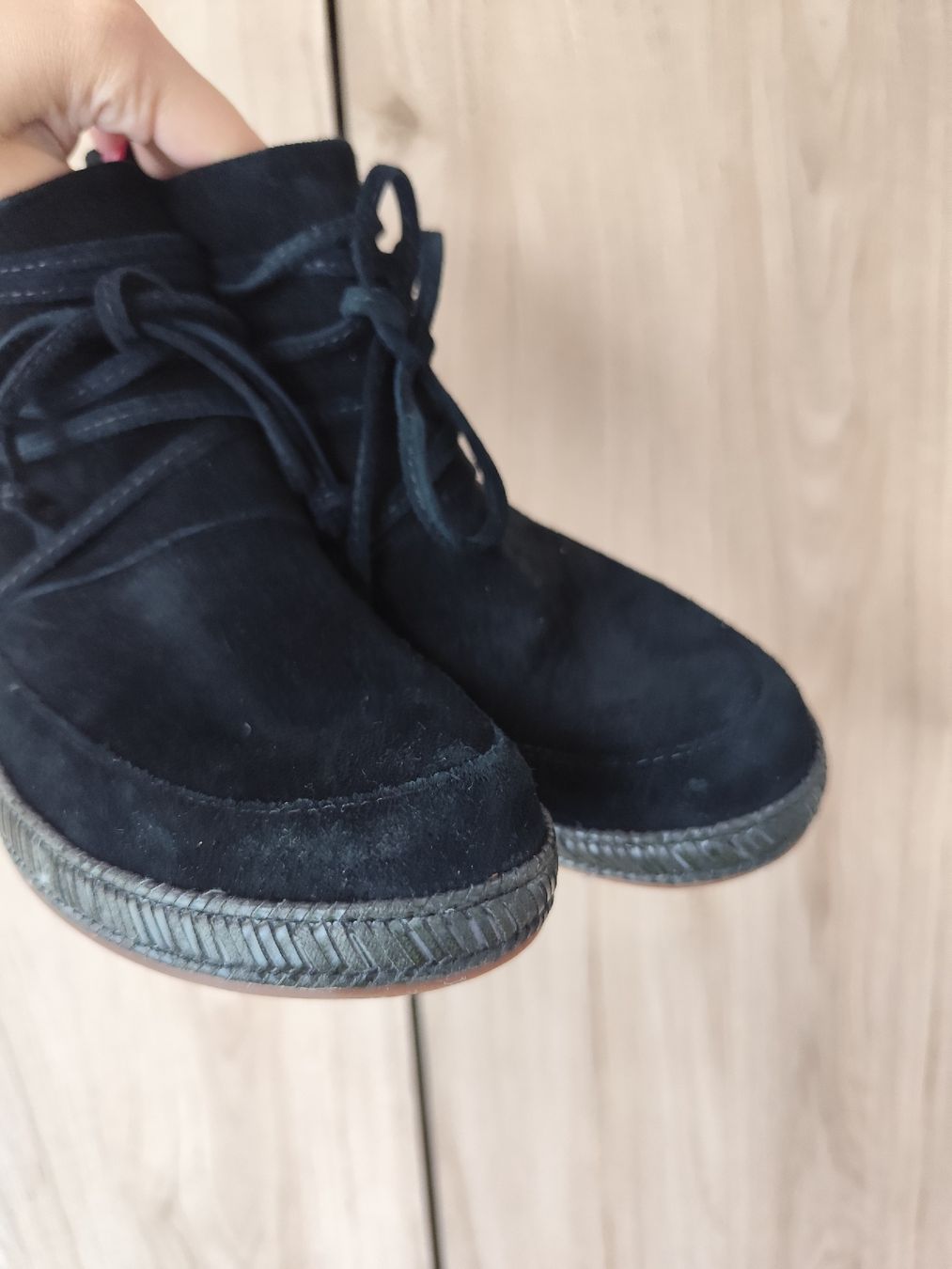 Ugg Scarpe da uomo: UGG Boots Black Suede Size 8 EU 39 with Box – Nuovo (secondo la descrizione) da Mägenwil venduto da VintageGirly 5