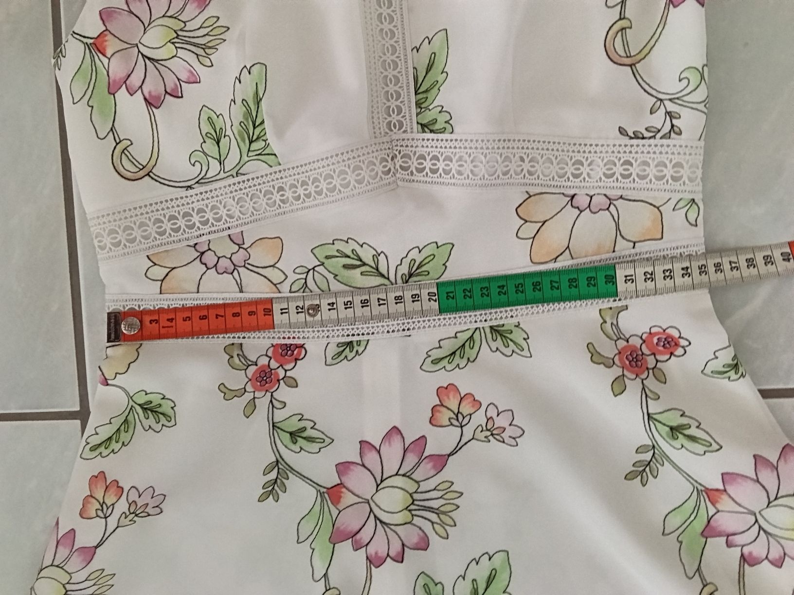 Ted Baker Vestiti: Robe Ted Baker, 1/XS, avec doublure, excellent état, polyest – Usato da Neuchâtel venduto da Virgule50 9