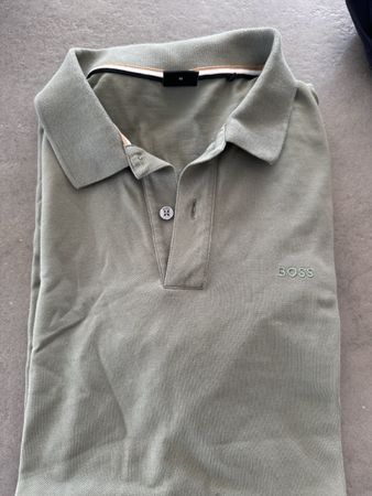 Hugo Boss Polo Shirt oliv grün Grösse M guter Zustand