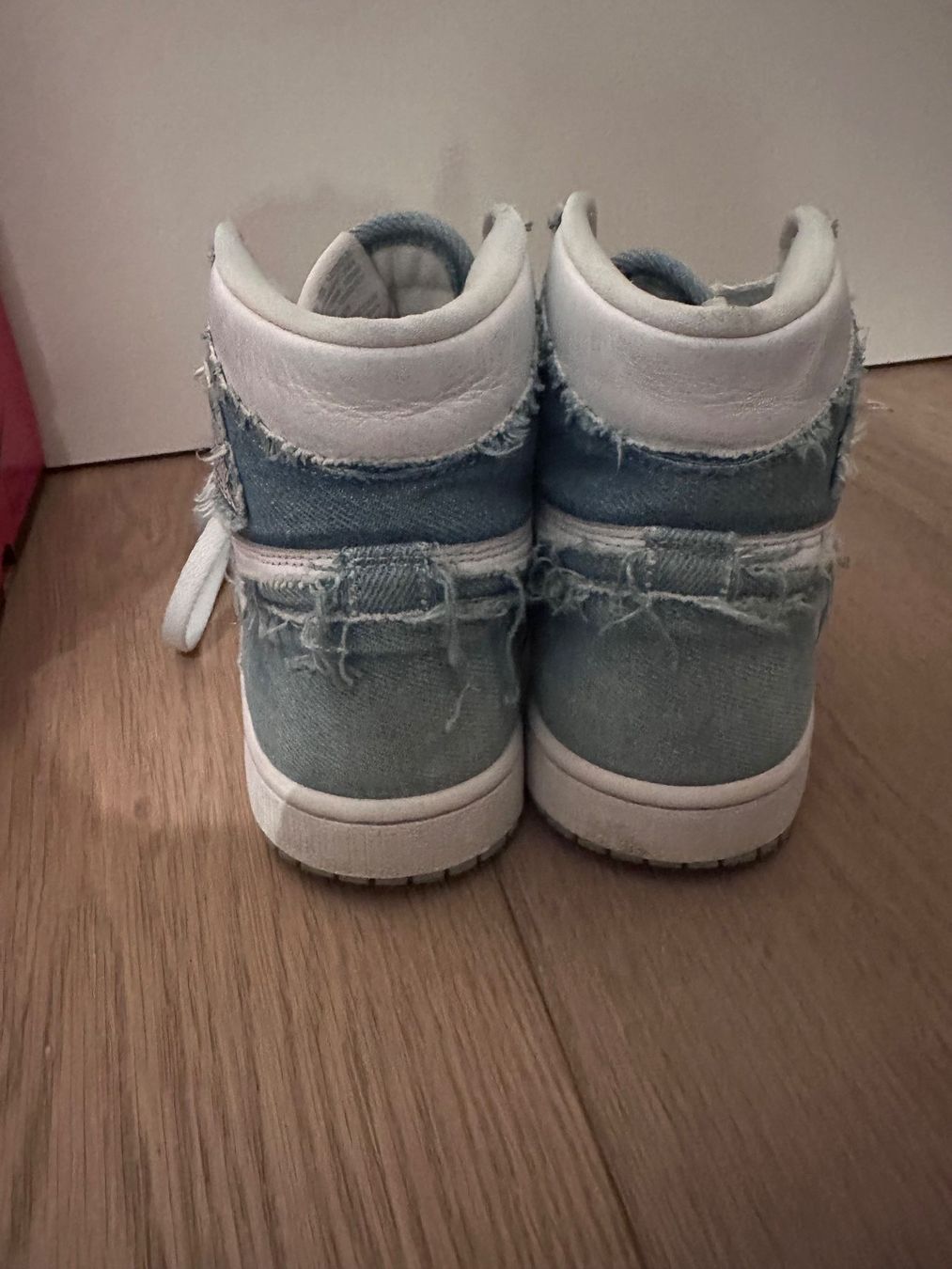 Jordan Scarpe da uomo: Nike Jordan 1 High OG Denim – Nuovo (secondo la descrizione) da Schindellegi venduto da adb_5s8g 3