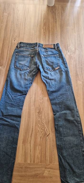 Jeans: Jeans Frau  – Usato da St.Gallen venduto da tra_ch5s 1