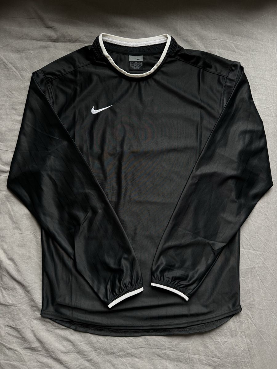 Nike Canottiere & Pantaloni: Nike Trainingsshirt Langarm – Nuovo (secondo la descrizione) da Zürich venduto da yneez
