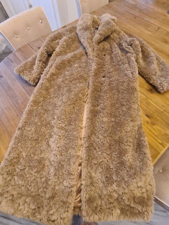 Teddymantel Gr. 36, Neupreis 385.-