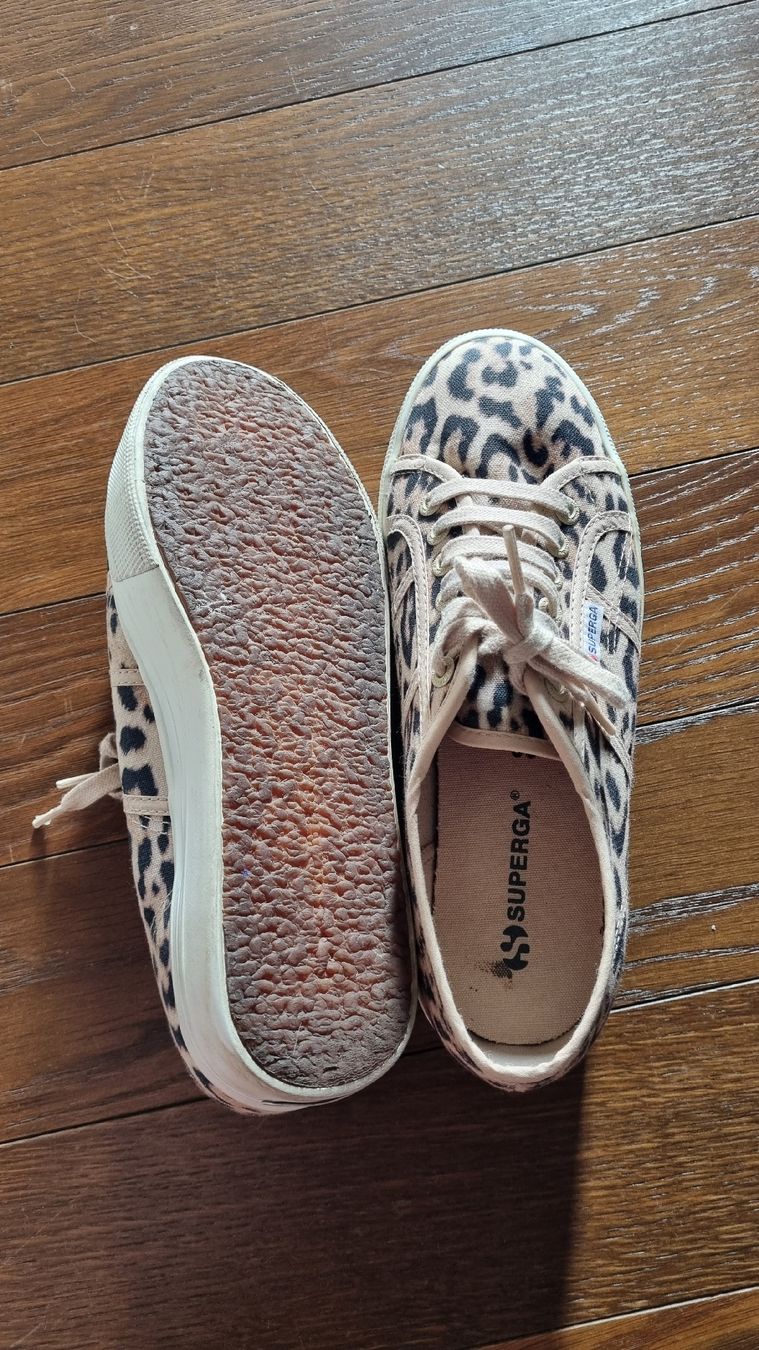 Superga Damenschuhe: Superga Sneaker mit Leopardenmuster – Gebraucht aus Belp von sfanny88 3