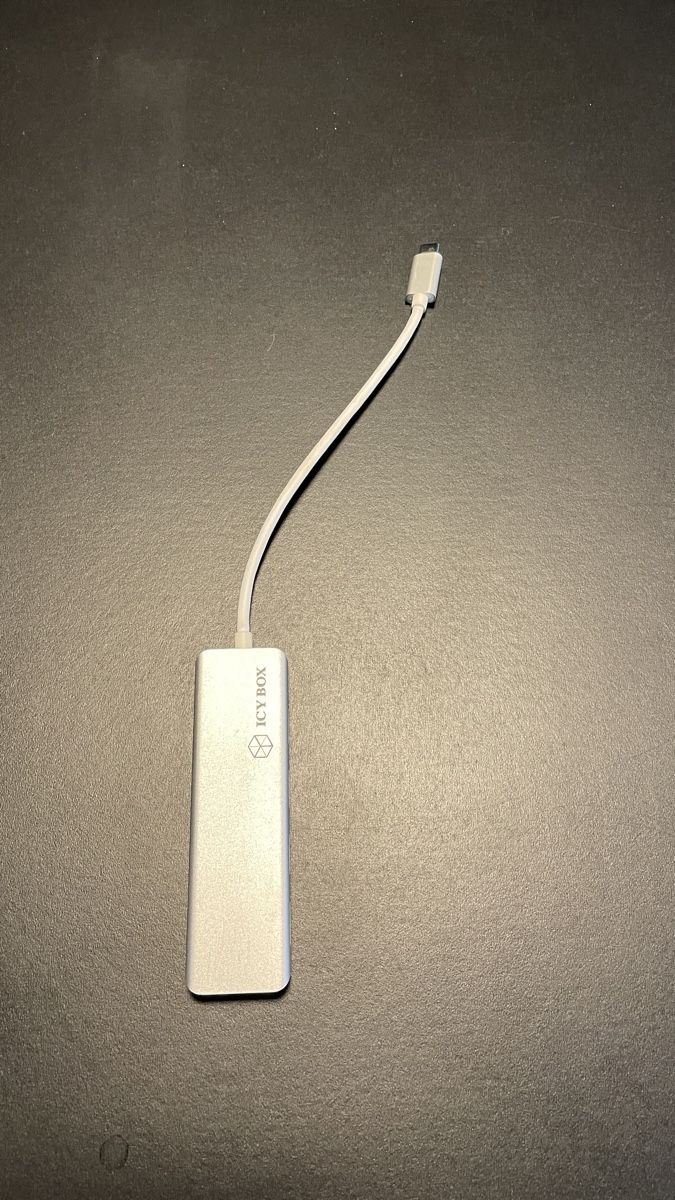 Hubs & Switches: USB Hub – Gebraucht aus Basel von Balthazara