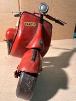 Superbe scooter Vespa  - objet de collection machette.