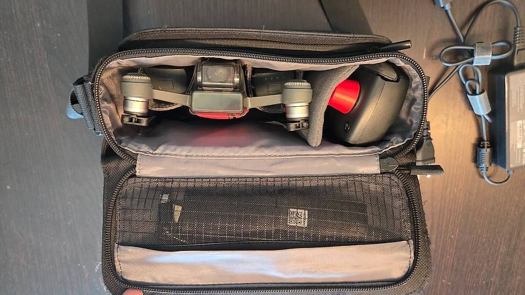 Modellismo RC: DJI Spark Fly More Combo (Akkus defekt) – Usato da Ermenswil venduto da D3Troy 2