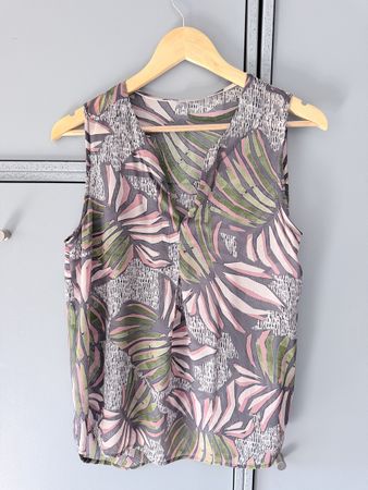 NILE Sommerbluse XS Transparent Tropical Palm Print Luftig