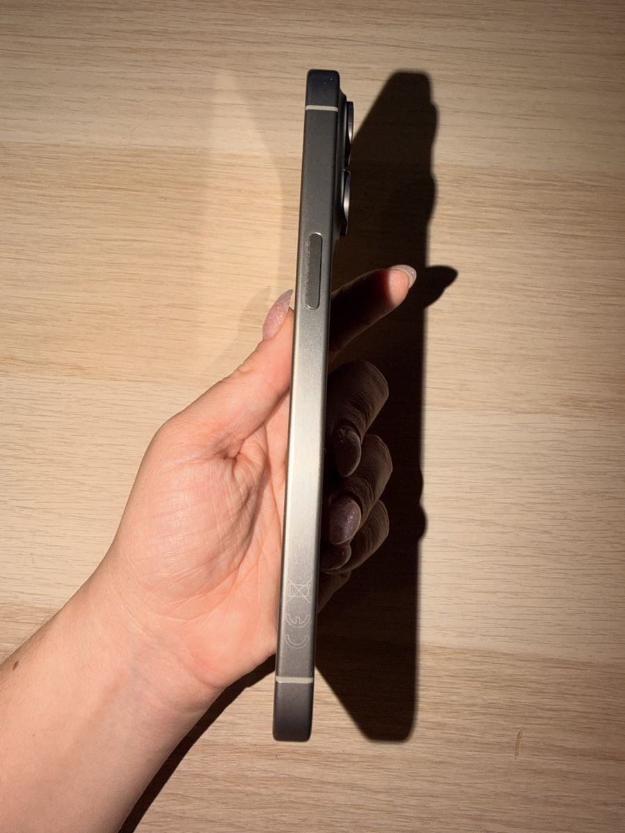Apple Telefoni cellulari / Smartphones: iPhone 15 Pro Max 256GB - Natural Titanium – Nuovo (secondo la descrizione) da Windisch venduto da lfer32 4