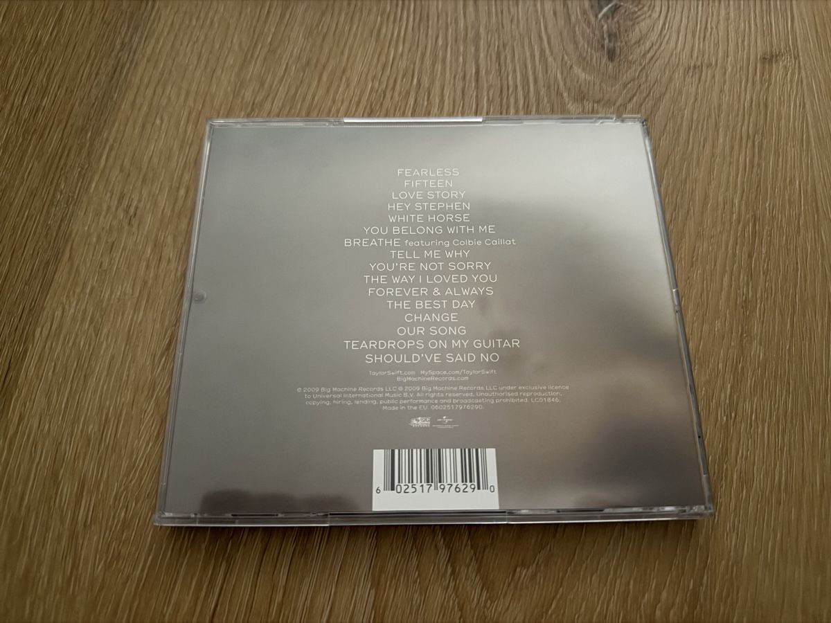 CD: Fearless CD - Taylor Swift – Nuovo (secondo la descrizione) da Ettingen venduto da robbenlos 1