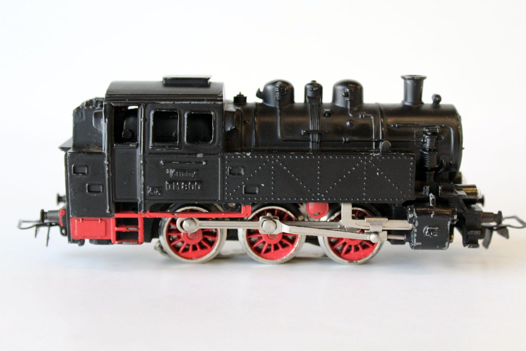 Märklin Modellini di ferrovie: MÄRKLIN - Dampflok TM 800 – Usato da Roggwil BE venduto da DEGI_TOYS 2