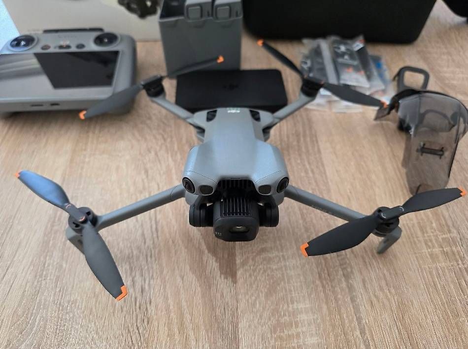 Modellismo RC: DJI Mini 5 Pro - Fly More Combo – Usato da Happerswil venduto da Andream0 4