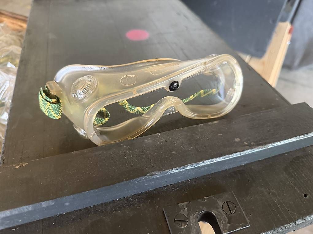 Brillen & Gläser: Schutzbrille Zivilschutz  – Gebraucht aus Kriessern von Sacko1980 1