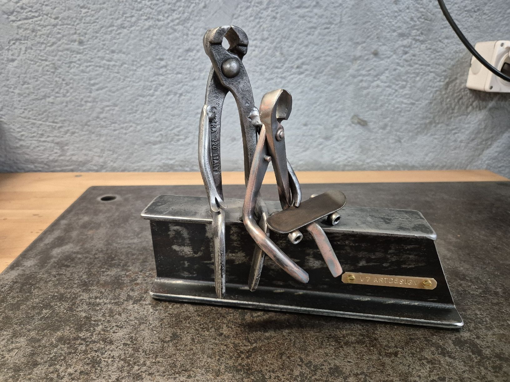 Statuette: Statuette artisanale V7ARTDESIGN – Usato da Le Locle venduto da CHEGUA 1