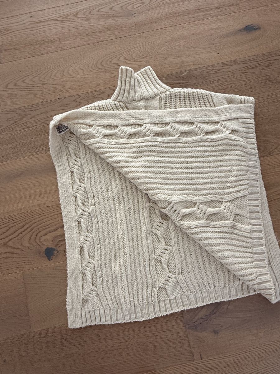 Zara Altro in Moda donna: Zara Strick-Poncho Beige, Grösse S – Usato da Richterswil venduto da KAYLEIGH_77 2