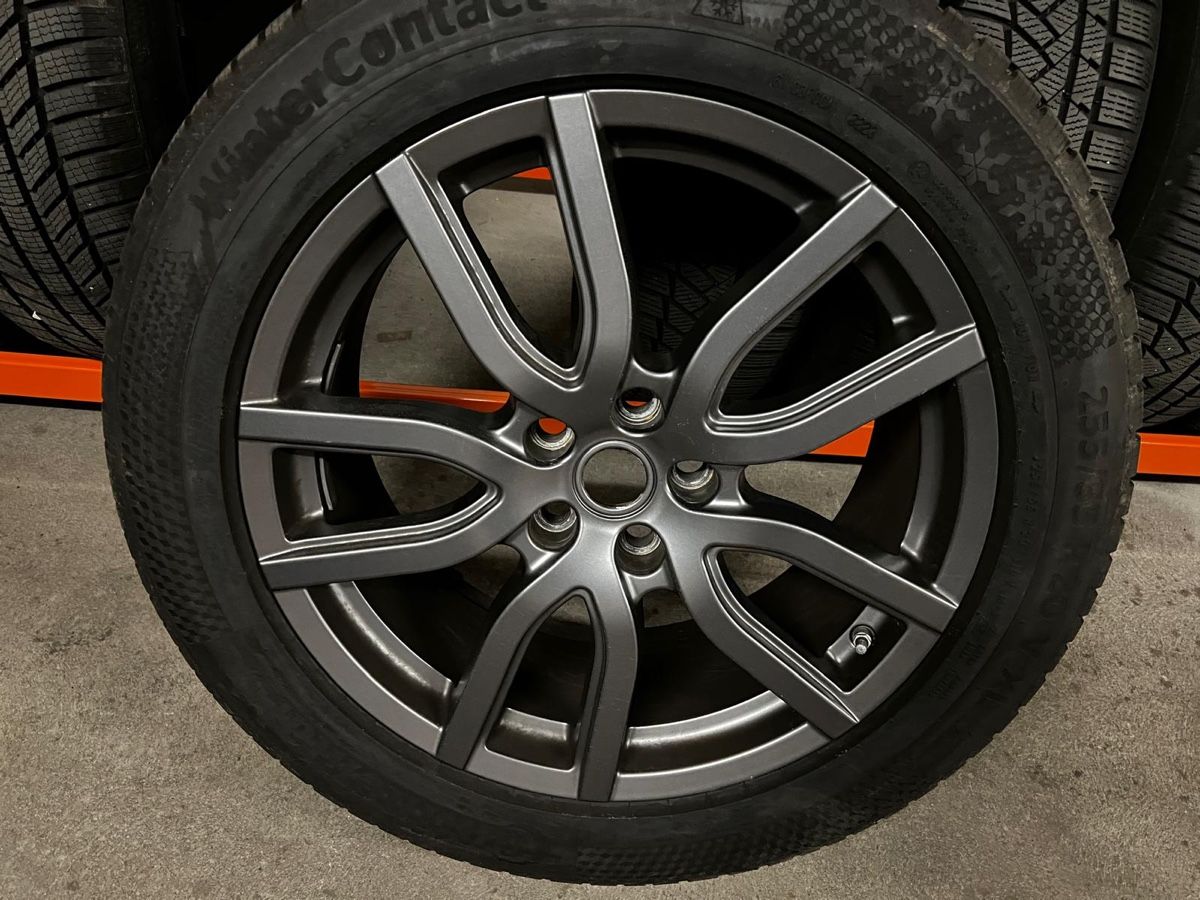 Pneumatici & Ruote complete: LR Range Rover Winterkompletträder 4.4 SDV8 MY13 – Usato da Solothurn venduto da allroad01