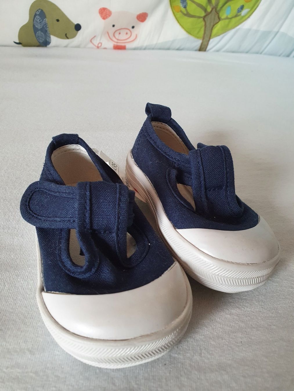 H&M Scarpe per ragazzi: NEU: H&M Stoffschuhe Grösse 18/19 – Nuovo e nell'imballaggio originale da Uetendorf venduto da Judi80 1