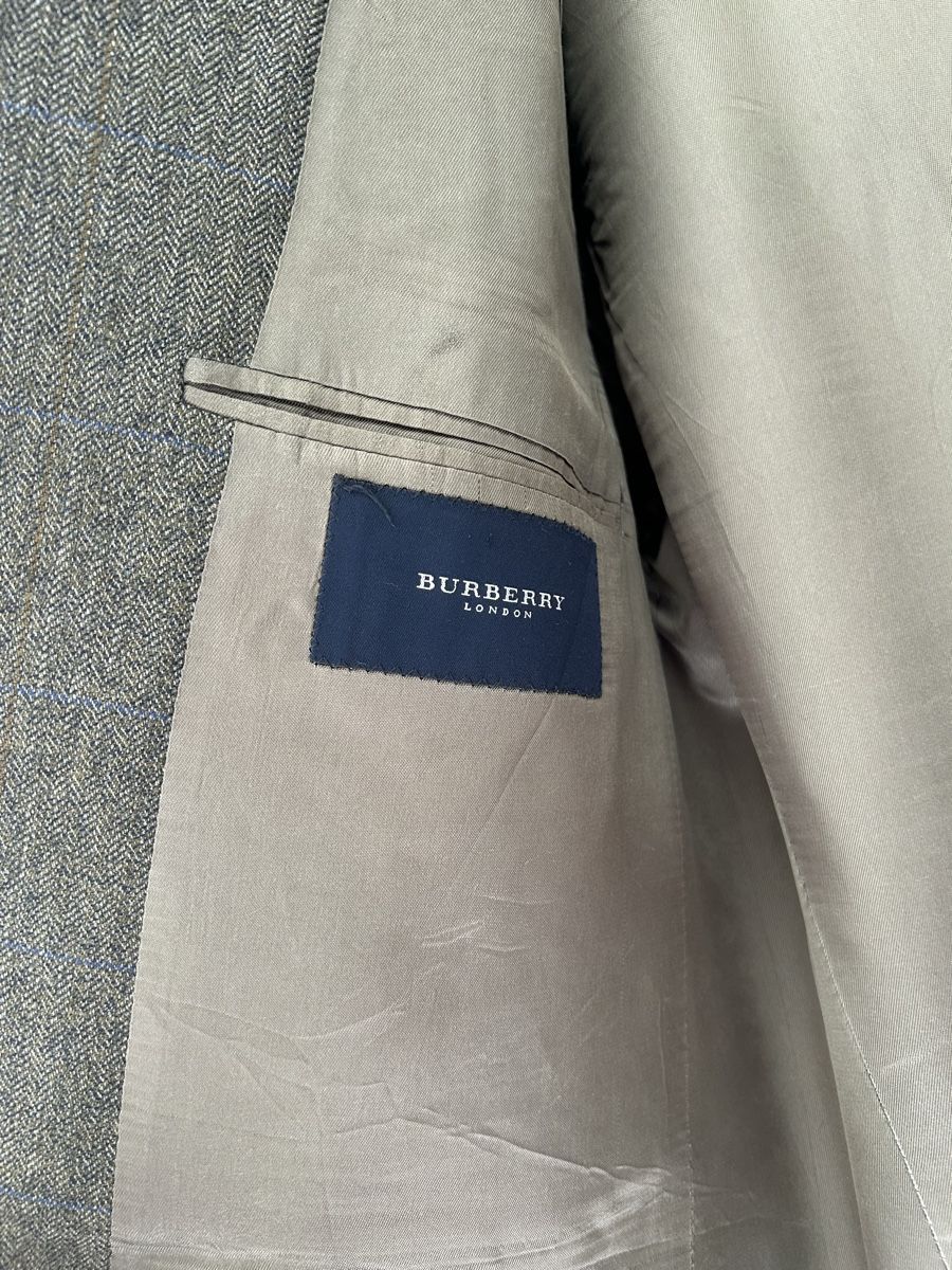 Burberry Giacche: Men's grey blazer Burberry, size 41R – Usato da Saland venduto da ele_vc96 3
