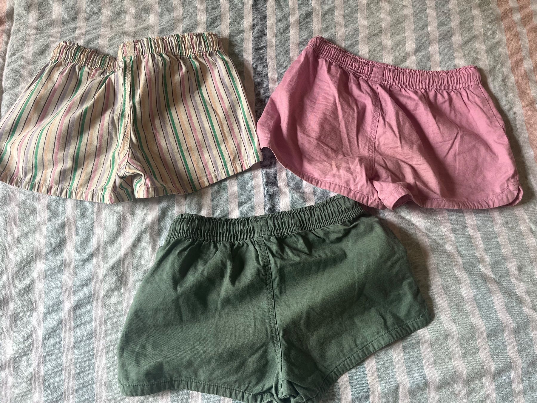 Gap Lotti & Set di vestiti: Set of three GAP shorts - age 8 – Usato da Genève venduto da dmt_y25y 4