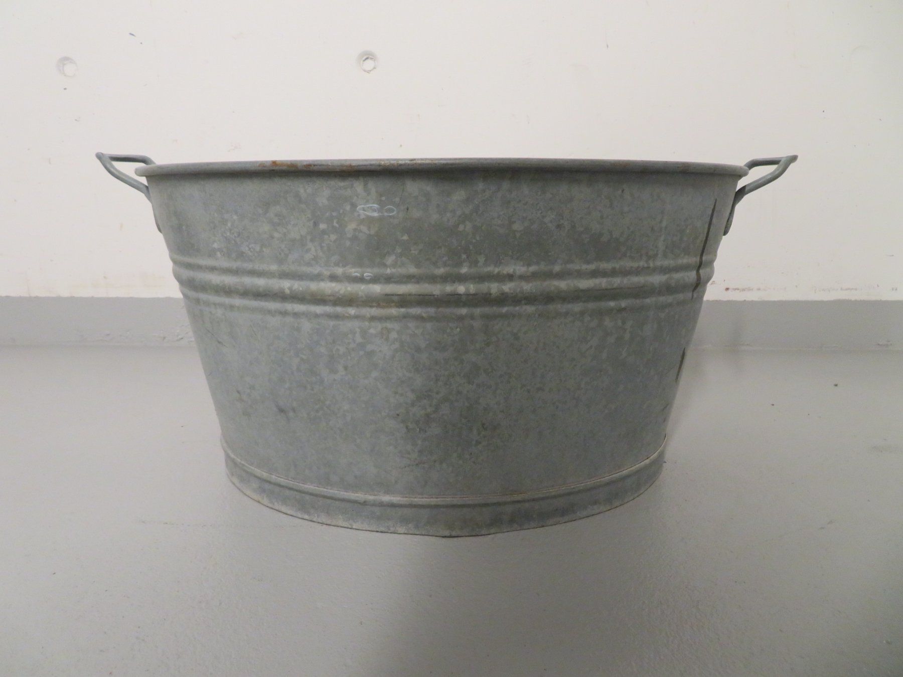 Altre Decorazioni per giardino: Mittelgrosse Zinkwanne 65 Liter – Usato da Reinach BL venduto da WBZ-Flohmarkt 2