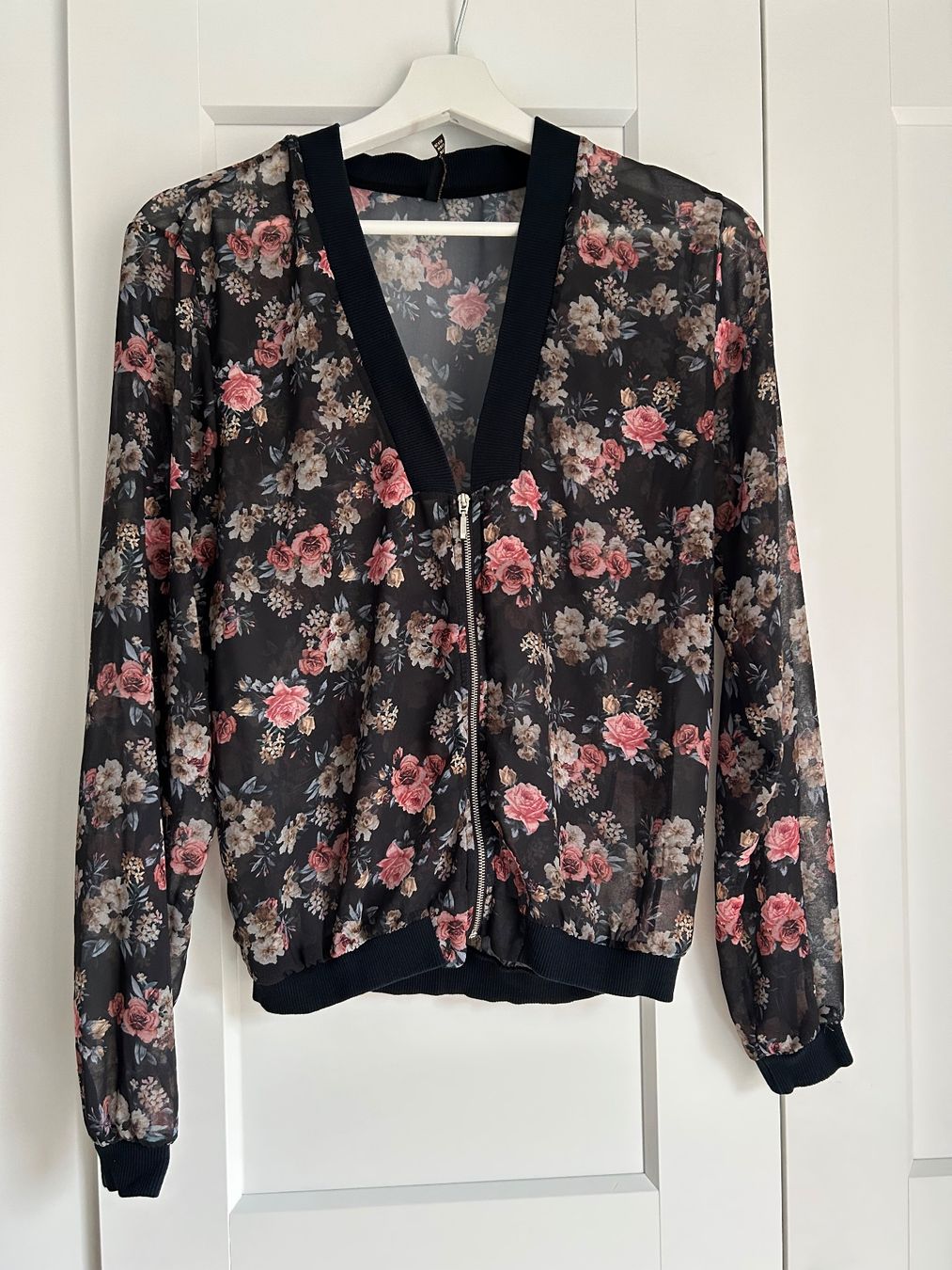 Giacche: Vintage 2010s Floral Sheer Bomber Jacket – Usato da St. Gallen venduto da dec_2jy6
