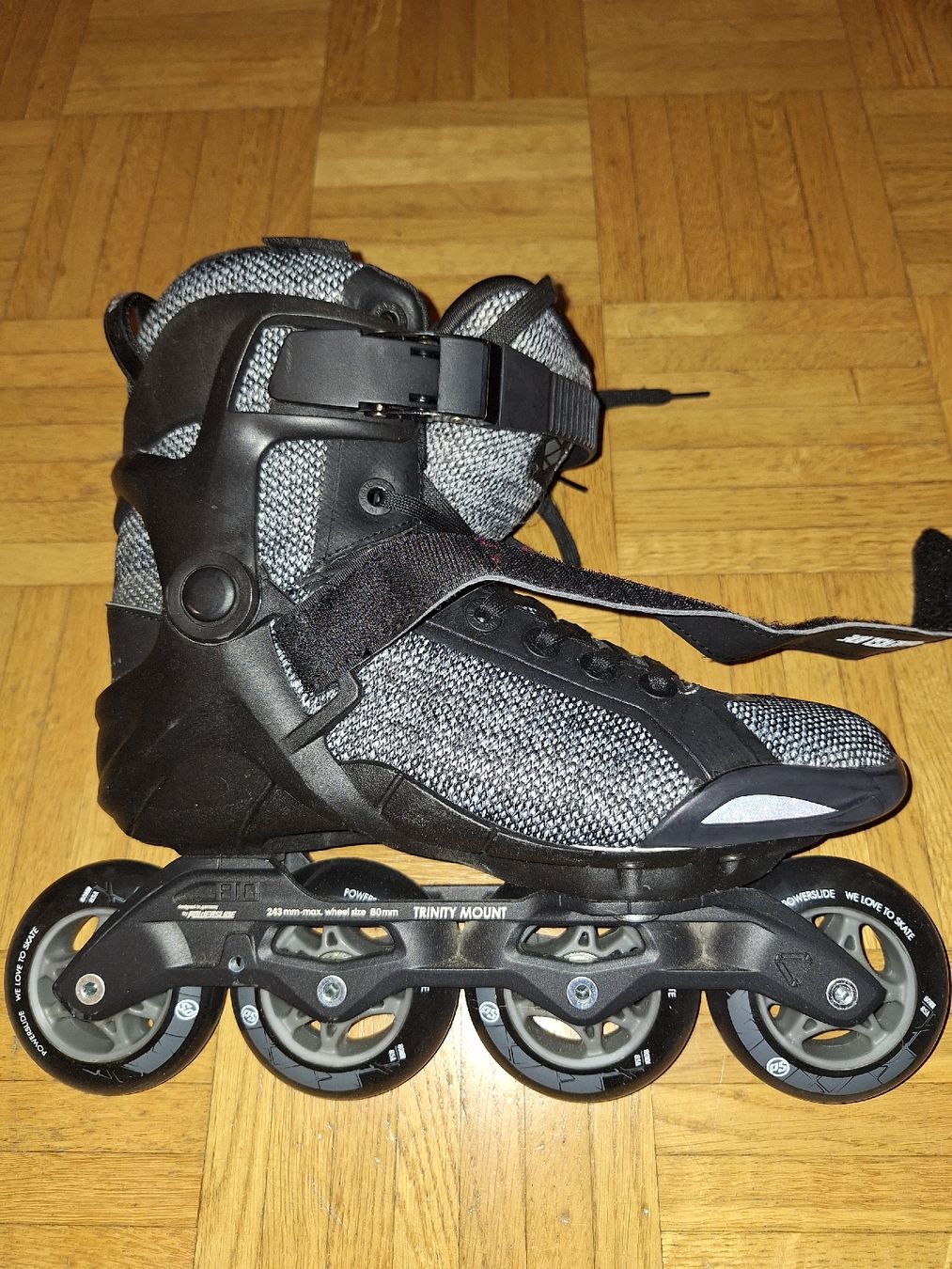 Pattini in linea & Pattini a rotelle: Inlineskates zum verkaufen – Usato da Filzbach venduto da delijas