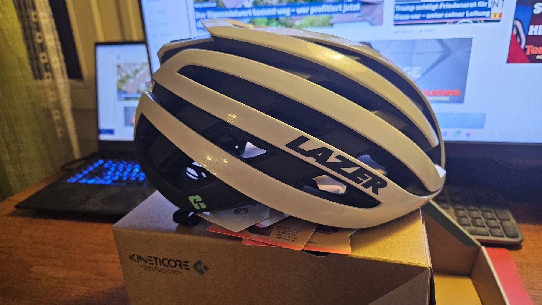 Helme: Lazer Z1 KinetiCore + Aeroshell – Neu und originalverpackt aus Sursee von paul256