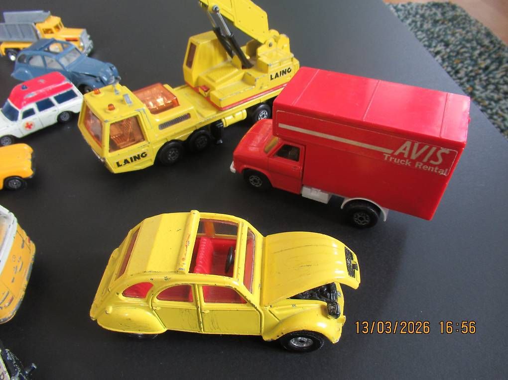 Modellini d'auto: Matchbox Miniatour-Autos – Usato da Gümligen venduto da ChrigiSigi 2