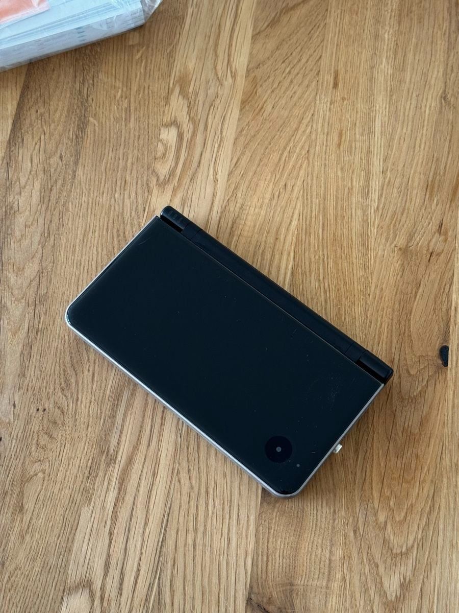 Nintendo Konsolen: Nintendo DSi XL Konsole – Gebraucht aus Uster von GamesAndStuff 2